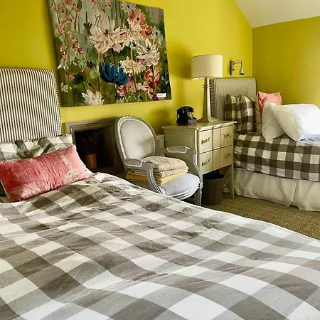 Dom wakacyjny Restored Traditional House - Freeparking - Garden Kinsale